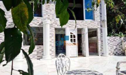 Casa em Condominio 500m² com 04 suítes, 05 vagas e piscina - Serra da Cantareira - Vende-se