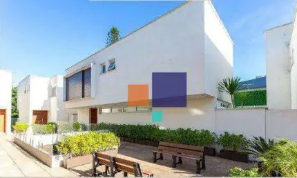 Casa Alto Padrão em Condomínio com 365m², 004 suítes e 06 vagas - Vende-se no Campo Belo