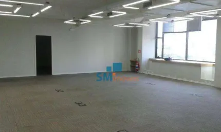 Conjunto comercial com 374m², 07 banheiros e 08 vagas - vende-se ou aluga-se na cidade monções