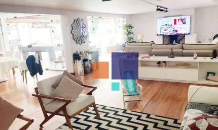 Casa Alto Padrão com 460m², 04 suítes, 06 vagas e piscina - Vende-se no Alto Pinheiros