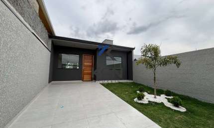 CASA COM DOIS DORMITÓRIOS, SUITE, ESPAÇO GOURMET E PISCINA - 'House with two bedrooms, suite, gourmet area, and pool'
