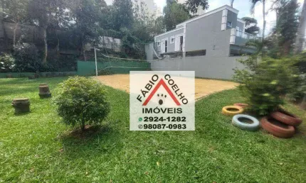 02 Sobrados com aprox. 130m com 4 dormitórios, rua fechada à venda, por R$ 750.000 - Campo Grande - São Paulo/SP