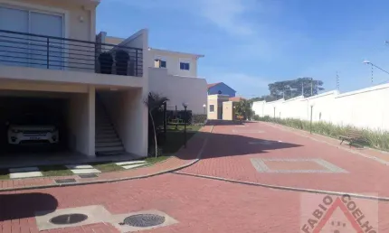 Sobrado com 4 dormitórios à venda, 240 m² por R$ 2.500.000,00 - Interlagos - São Paulo/SP