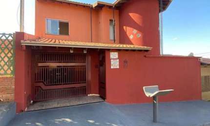 Casa a venda com 5 dormitorios no Centro de Assis SP