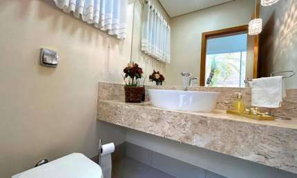 Casa a venda com 241 41 m2   Jardim Aeroporto   Assis SP