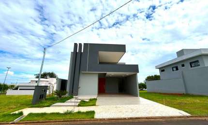 Casa a venda com 3 suites   Residencial Village Damha   Assis SP