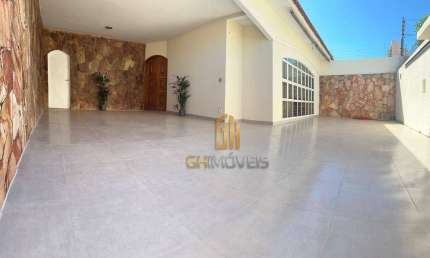 Casa com 3 dormitórios à venda, 299 m² por R$ 1.200.000 - Setor Nova Suíça - Goiânia/GO
