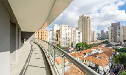 Apartamento à venda na Vila Nova Conceição, São Paulo-SP: 3 quartos, 1 suíte, 2 salas, 3 banheiros, 2 vagas de garagem, 134m².