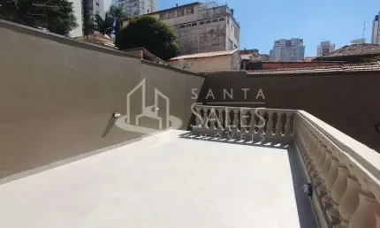 Casa para locação em São Paulo-SP, Bosque da Saúde: 2 quartos, 1 suíte, sala, 3 banheiros, 1 vaga, 130m² de área. Venha conferir!