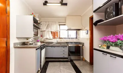 Apartamento com localização privilegiada na regente feijó
