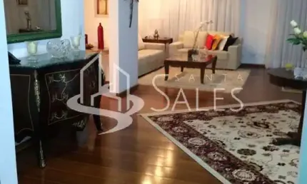 Luxuoso apartamento à venda na Vila Andrade, São Paulo-SP, com 4 quartos, 4 suítes, 5 banheiros, 4 vagas de garagem e 240m² de área.