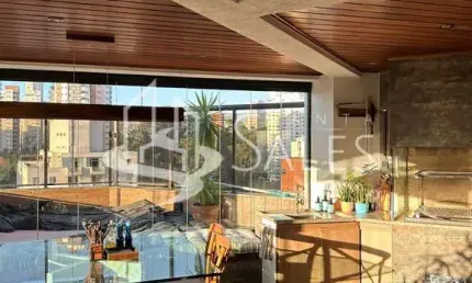 Apartamento de Luxo à Venda em São Paulo - Vila Andrade  4 Suítes, 1 Sala, 5 Banheiros  213m²  3 Vagas de Garagem