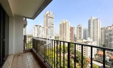 Imperdível oportunidade de comprar apartamento de luxo em São Paulo-SP, 5 quartos, 2 suítes, 3 salas, 5 banheiros, 2 vagas de garagem, 220m² no Campo Belo!