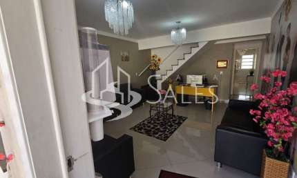 Casa comercial de alto padrão em São Paulo-SP com 3 quartos, 3 suítes e 244m² de área. Venha conhecer!