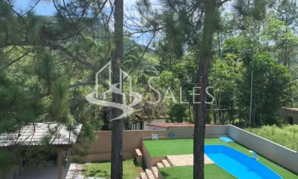 Imperdível! Casa à venda em Caraguatatuba-SP, Loteamento Rio Marinas. 3 quartos, 1 suíte, 2 salas, 3 banheiros, 5 vagas, 125m².