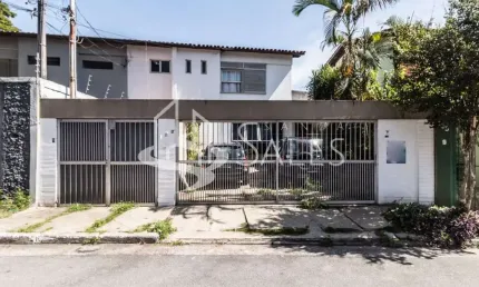 Imperdível: Casa à venda em São Paulo-SP, bairro Campo Belo, 4 quartos, 1 suíte, 1 banheiro, 3 vagas, 180 m².