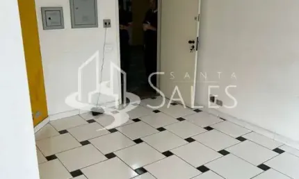 Oportunidade única: Sala comercial à venda na Lapa, São Paulo-SP, com 1 banheiro, 1 vaga de garagem e 31,00 m² de área.