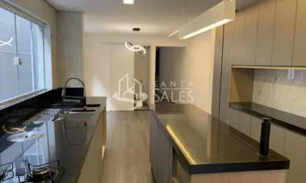 Imperdível casa à venda em São Paulo-SP, no bairro Jardim Santa Cruz (Sacomã), com 3 quartos, 3 suítes e 250m² de área.