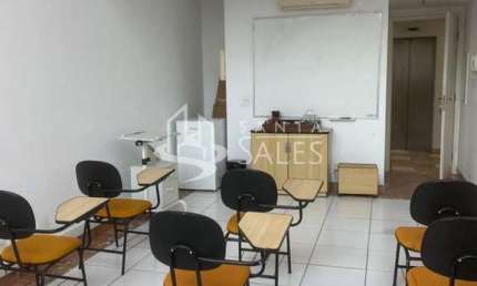 Sala Comercial à Venda em Condomínio na Água Branca, São Paulo-SP: 1 Sala, 1 Banheiro e 1 Vaga de Garagem!