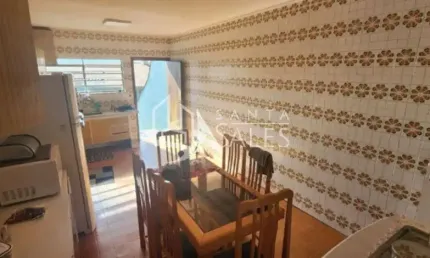 Residência de alto padrão com 3 quartos e suíte na Vila Aurora, São Paulo-SP: 180m², 2 vagas de garagem.