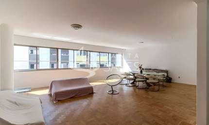 Impecável apartamento de 4 quartos e 2 suítes na Consolação, São Paulo-SP: 240m², 2 vagas. Venha conferir!