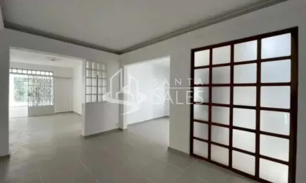 Espetacular Casa de 5 Quartos e 3 Vagas em Mirandópolis, São Paulo-SP!