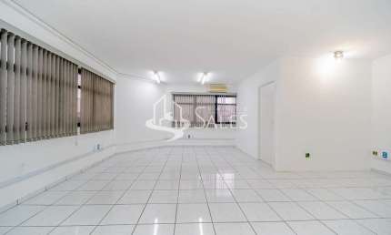Imóvel comercial à venda em São Paulo-SP, Bosque da Saúde: 55m², 1 banheiro, 1 vaga de garagem!