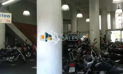 Galpão Comercial à Venda em São Paulo-SP, Santa Cecília - 1 Sala, 2 Banheiros, 280m² de Área.