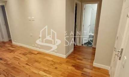 Espetacular apartamento de 4 quartos e 2 suítes no Real Parque, São Paulo-SP! 246m², 1 sala, 2 banheiros e 4 vagas de garagem.