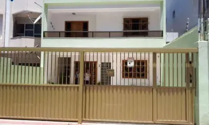 Casa com 4 quartos à venda na Rua Curitiba, Itapuã, Vila Velha