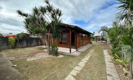 Casa com 3 quartos para alugar na Servidão Revoar das Gaivotas, 629, Campeche, Florianópolis