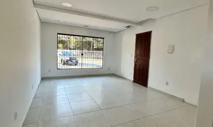 Sala comercial para alugar na Rua Auroreal, 810, Campeche, Florianópolis