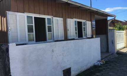 Casa com 2 quartos para alugar na Servidão Hercílio Gonçalves Pereira, 2532, Rio Tavares, Florianópolis