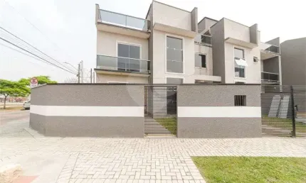 Sobrado com 3 quartos à venda em Sítio Cercado - PR