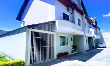 Casa com 4 quartos à venda na Rua Valparaizo, 108, Bacacheri, Curitiba