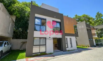 Condomínio com 3 quartos à venda em Santa Felicidade - PR