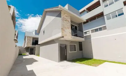 Casa com 3 quartos à venda na Rua Jornalista Alceu Chichorro, 30, Bairro Alto, Curitiba