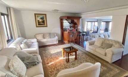 Apartamento com 4 quartos à venda em Água Verde - PR