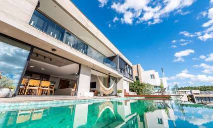 Casa em condomínio fechado com 4 quartos à venda na Rua Bertha Loforte Gonçalves, 80, Teresópolis, Porto Alegre por R$ 4.890.000