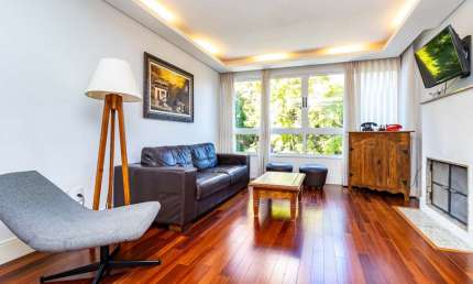 Apartamento com 3 quartos à venda na Rua Santa Cecília, 2118, Rio Branco, Porto Alegre por R$ 1.100.000