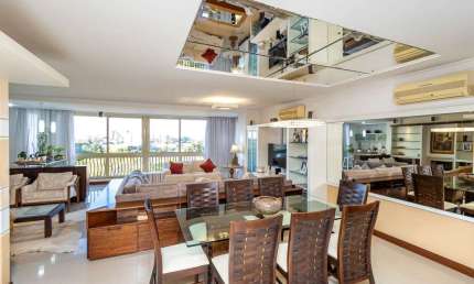 Apartamento com 3 quartos à venda na Alameda Emílio de Menezes, 75, Três Figueiras, Porto Alegre por R$ 1.900.000