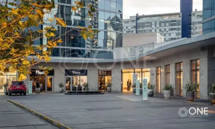 Ponto comercial para alugar na Avenida Senador Tarso Dutra, 595, Petrópolis, Porto Alegre por R$ 3.875