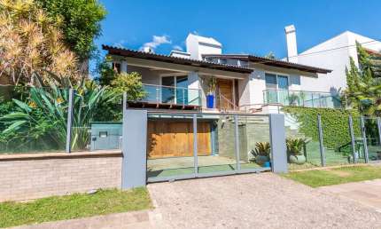 Casa em condomínio fechado com 4 quartos à venda na Rua Professor Ulisses Cabral, 483, Chácara das Pedras, Porto Alegre por R$ 4.770.000