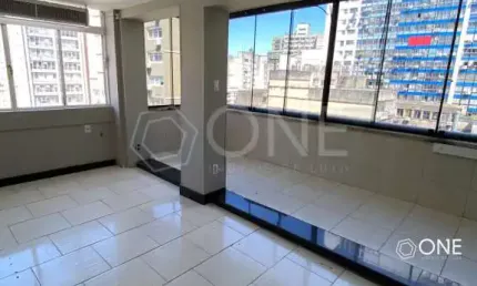 Sala comercial para alugar na Rua Uruguai, 300, Centro Histórico, Porto Alegre por R$ 11.000