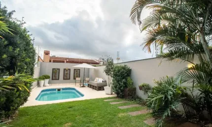 Casa em condomínio fechado com 3 quartos à venda na Rua Professor Ulisses Cabral, 34, Chácara das Pedras, Porto Alegre por R$ 1.990.000