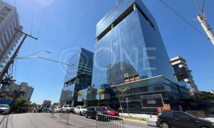 Prédio para alugar na Avenida Carlos Gomes, 1130, Três Figueiras, Porto Alegre por R$ 916.401