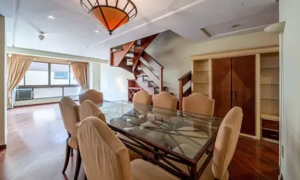 Apartamento com 3 quartos para alugar na Avenida Guaporé, 419, Petrópolis, Porto Alegre por R$ 10.000