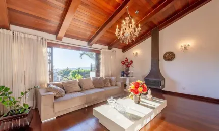 Casa em condomínio fechado com 4 quartos à venda na Rua João Bastian, 79, Três Figueiras, Porto Alegre por R$ 1.990.000