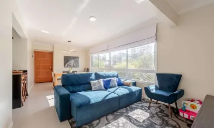 Apartamento com 3 quartos à venda na Rua Portugal, 814, Higienópolis, Porto Alegre por R$ 890.000