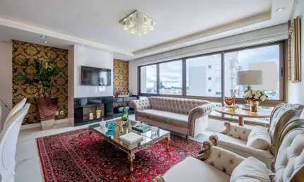 Apartamento com 3 quartos à venda na Rua João Caetano, 79, Petrópolis, Porto Alegre por R$ 1.690.000